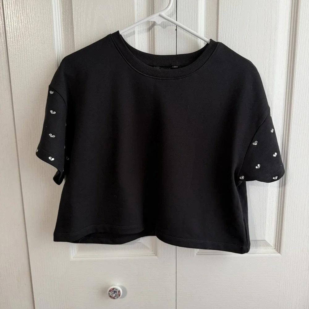 Truce Black Crop Short Sleeve Heart Jeweled Sleeves Women's‎ Size Large Boho
